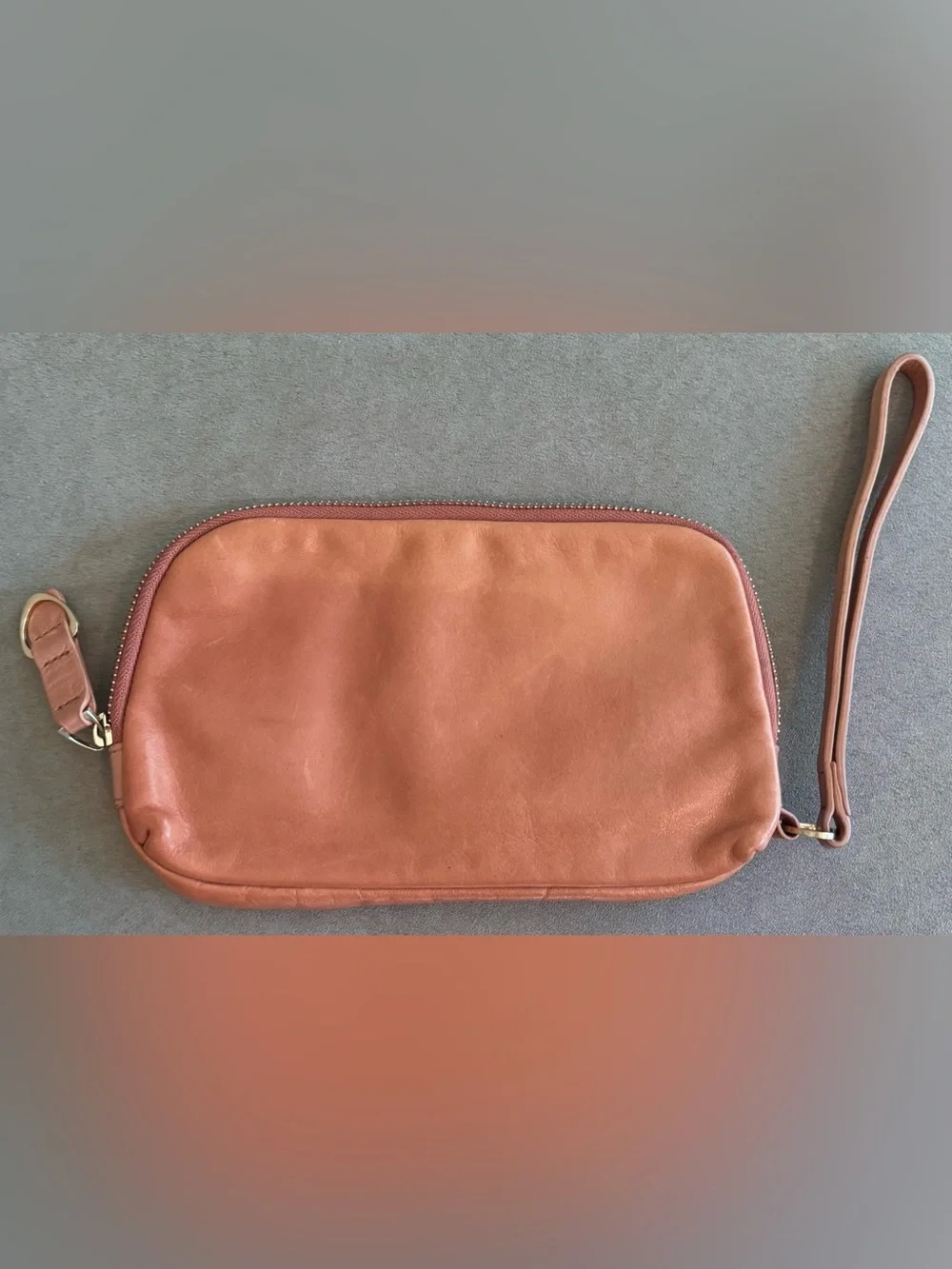 Piquadro camel colored